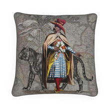 将图片加载到图库查看器,Asia Traditional Upper Class Arab Man/Persian Tiger Luxury Pillow
