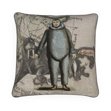 将图片加载到图库查看器,Arctic Traditional First Nations-Alaska Native/Walrus Luxury Pillow