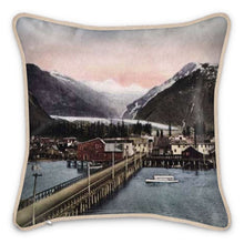 Indlæs billede til gallerivisning Alaska Valdez showing Valdez Glacier Silk Pillow