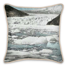 将图片加载到图库查看器,Alaska Juneau Taku Glacier on Taku Inlet Silk Pillow