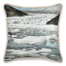 将图片加载到图库查看器,Alaska Juneau Taku Glacier on Taku Inlet Silk Pillow