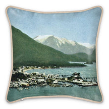 将图片加载到图库查看器,Alaska Sitka 1930s Silk Pillow