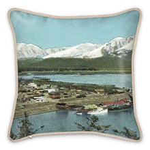 将图片加载到图库查看器,Alaska Seward Territorial Waterfront Silk Pillow