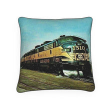将图片加载到图库查看器,Alaska Railroad Streamliner Aurora Luxury Pillow