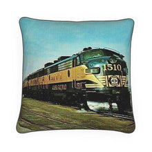 将图片加载到图库查看器,Alaska Railroad Streamliner Aurora Luxury Pillow
