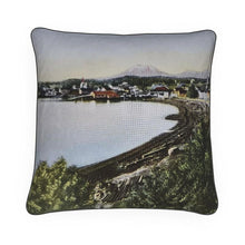 将图片加载到图库查看器,Alaska Sitka from the Mission Building Luxury Pillow