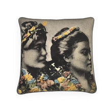 将图片加载到图库查看器,Hawaii Honolulu Aloha Nui Hawaiian Girls Luxury Pillow