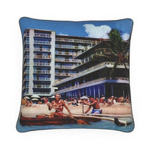 将图片加载到图库查看器,Hawaii Oahu Honolulu The Reef Hotel On the Beach at Waikiki Luxury Pillow