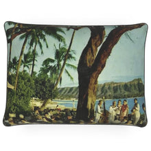将图片加载到图库查看器,Hawaii Oahu Honolulu Diamond Head Terrace of the Halekulani Hotel Territorial Luxury Pillow
