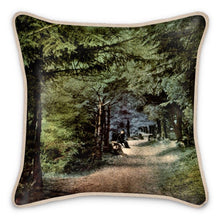 Indlæs billede til gallerivisning Alaska Sitka Lovers Lane Silk Pillow
