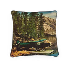 将图片加载到图库查看器，Alaska Kenai Super Cub Float Plane 1961 Luxury Pillow
