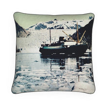 Indlæs billede til gallerivisning Alaska Ketchikan Tracy Arm Glacier Cruise Ship Luxury Pillow
