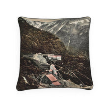 将图片加载到图库查看器，Alaska Typical Mining Operation 1908 Luxury Pillow
