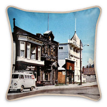 Indlæs billede til gallerivisning Alaska Skagway Alaska Native Brotherhood Hall Silk Pillow
