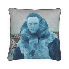 将图片加载到图库查看器，Arctic Explorer Admiral Richard Byrd at Alaska’s Muir Glacier Luxury Pillow
