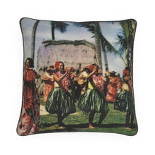 Cargar imagen en el visor de la galería, Hawaii Kodak Hula Dancers Luxury Pillow
