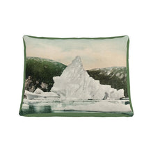 Cargar imagen en el visor de la galería, Alaska Juneau Taku Glacier Iceberg Dog Bed
